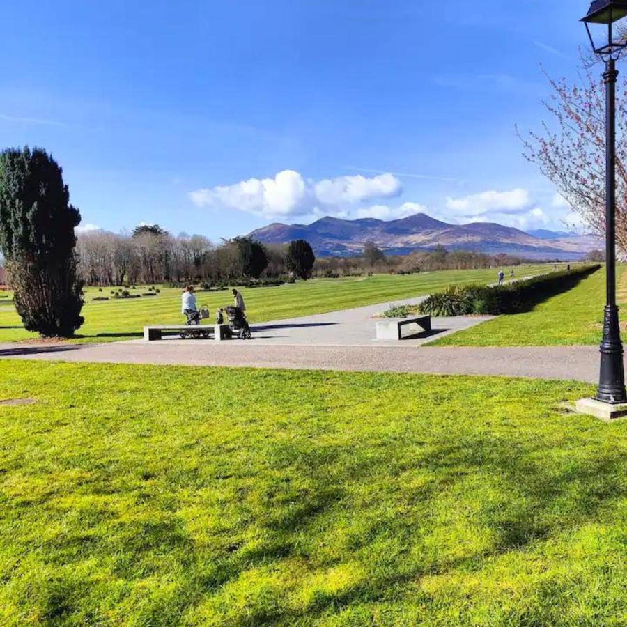 Spacious 2 Bedroom Apartment In Cill Airne Esterno foto