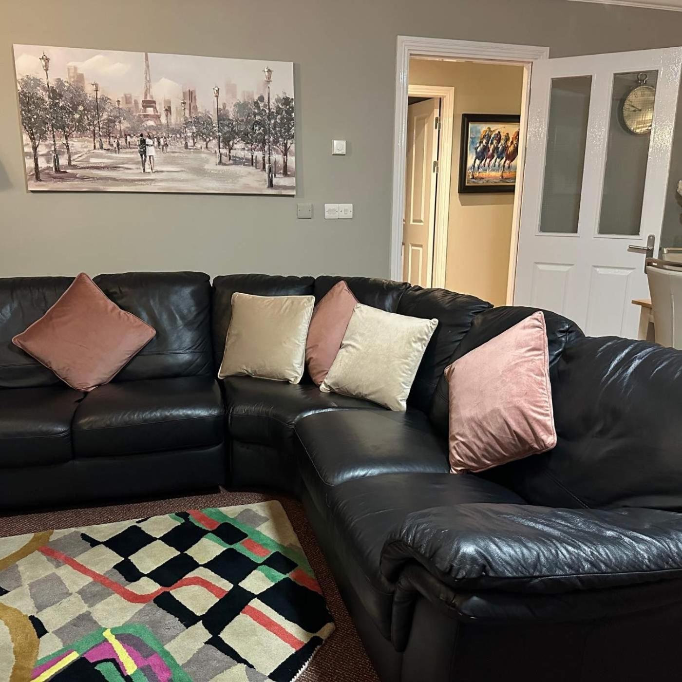 Spacious 2 Bedroom Apartment In Cill Airne Esterno foto